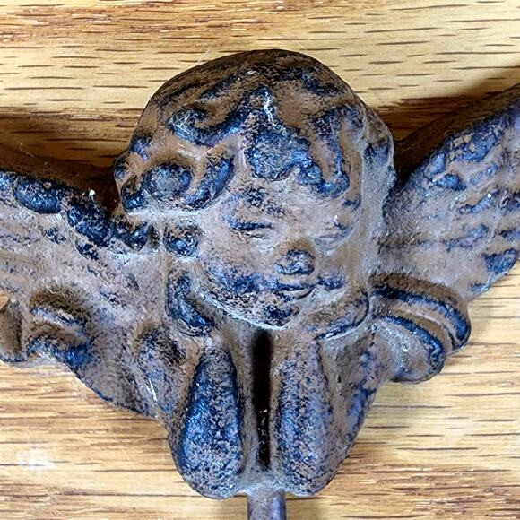 Vintage Old World Cast Iron Angel Cherub Wall Hanger Hook Indoor/Outdoor - Picture 4 of 9